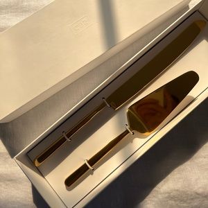 NIB CB2 2-Piece Gold Cake Set
